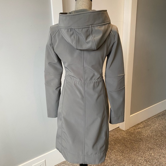 Aritzia Community Jacket - Picture 5 of 13